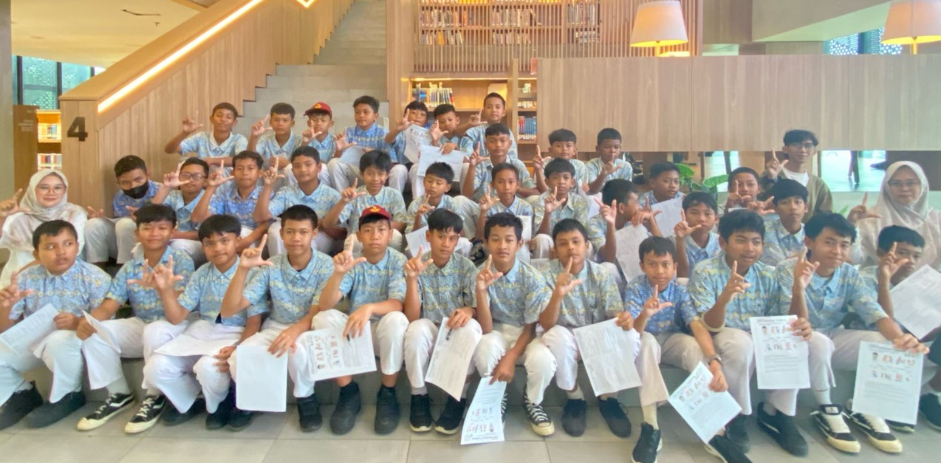 Kunjungan Literasi SDN Cipayung 2 Kota Depok
